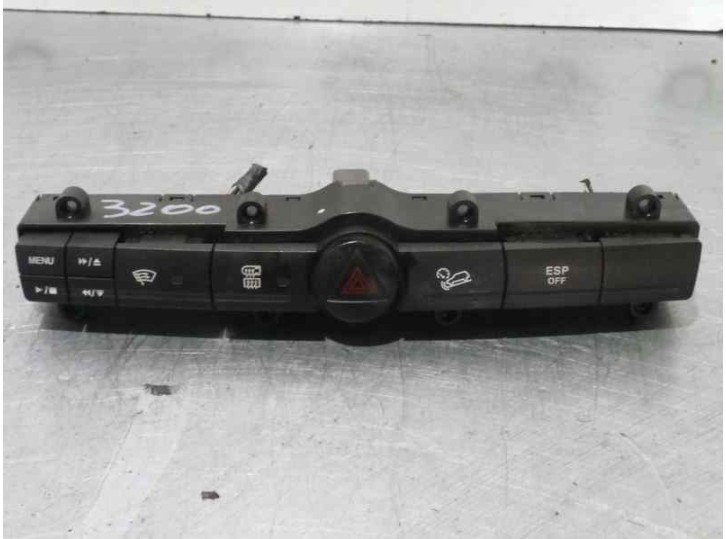 Recambio de warning para ssangyong rexton 2.7 turbodiesel cat referencia OEM IAM 8520008B10 