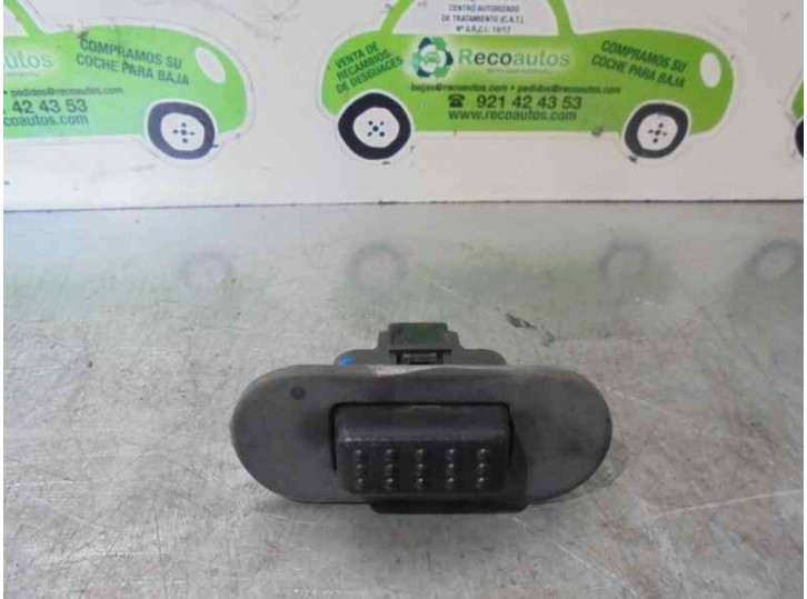 Replacement tailgate exterior handle for Hyundai Santa Fe (SM) 2.4 cat OEM IAM reference 