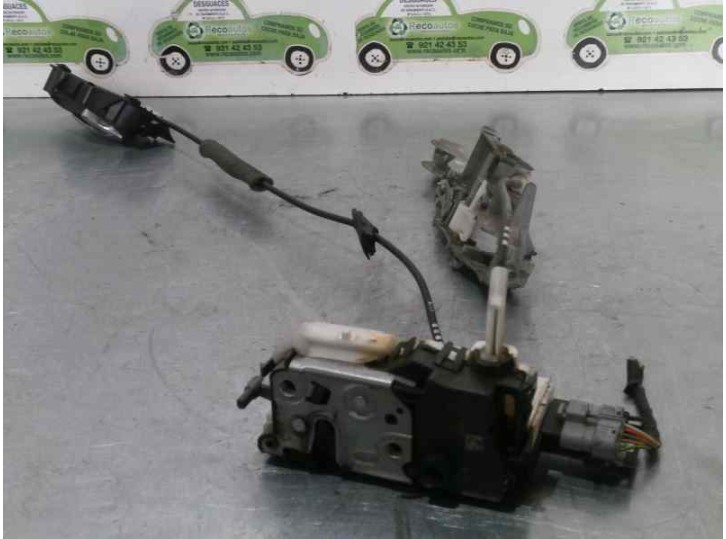 Recambio de cerradura puerta delantera derecha para peugeot 308 confort referencia OEM IAM PSA732074 1060W2427I5 5 PUERTAS