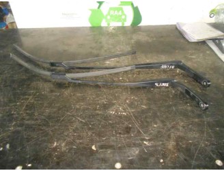 Recambio de brazo limpia delantero derecho para peugeot 308 confort referencia OEM IAM 6429EN 