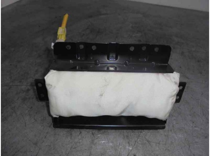 Recambio de airbag delantero derecho para kia picanto 1.1 cat referencia OEM IAM 8456007000 0784591010 
