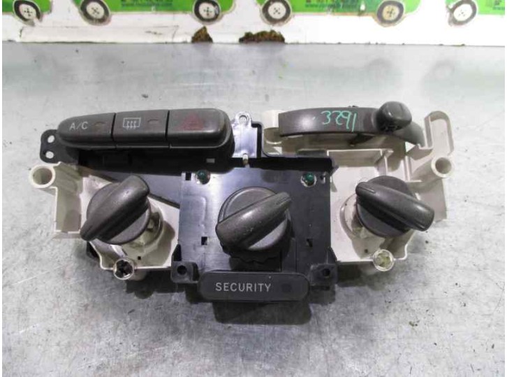 Recambio de mando calefaccion / aire acondicionado para toyota yaris (ncp1/nlp1/scp1) 1.3 16v cat referencia OEM IAM 758277 