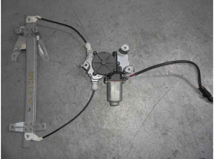 Recambio de elevalunas trasero derecho para nissan primera berlina (p11) referencia OEM IAM 400600T5 2 PINES 5 PUERTAS.