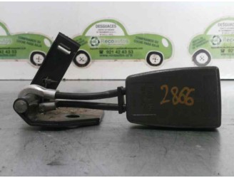 Recambio de enganche cinturon para volvo s40 berlina 1.8 16v cat referencia OEM IAM   5 PUERTAS