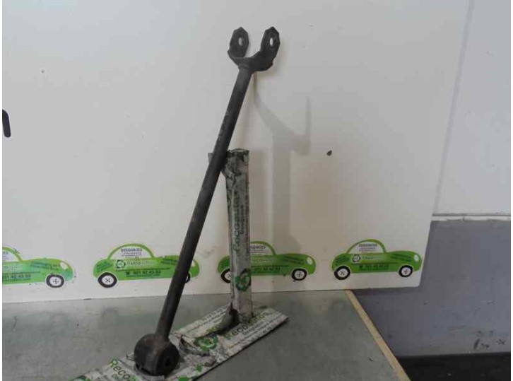 Recambio de brazo suspension inferior trasero derecho para toyota corolla (e11) 1.4 16v cat referencia OEM IAM 4872502180 