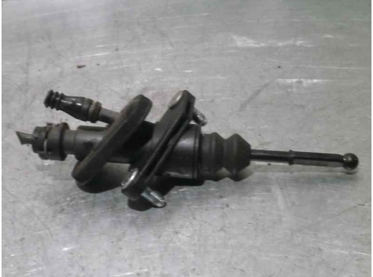 Recambio de bomba embrague para opel meriva 1.7 16v cdti referencia OEM IAM 13112244 