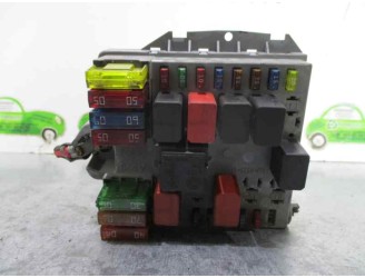 Recambio de caja reles / fusibles para fiat punto berlina (188) 1.2 cat referencia OEM IAM 46778448 308021 