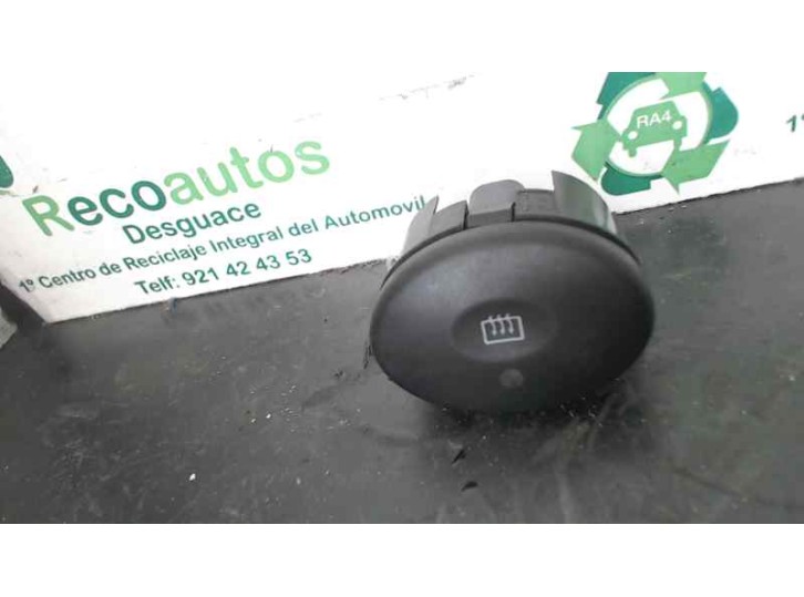 Recambio de boton luneta para ford escort berlina/turnier 1.8 turbodiesel referencia OEM IAM 95AG18C621AA 95AG18C621AA 95AG18C62