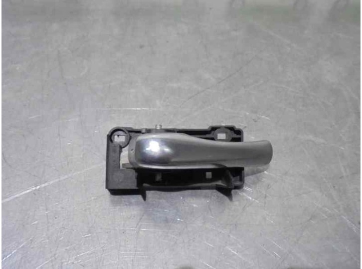 Recambio de maneta interior delantera izquierda para alfa romeo 147 (190) 1.6 16v cat referencia OEM IAM 46736147 CAJA 2 