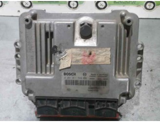 Recambio de centralita motor uce para renault megane ii berlina 5p 1.9 dci diesel referencia OEM IAM 8200310863 0281011549 BOSCH
