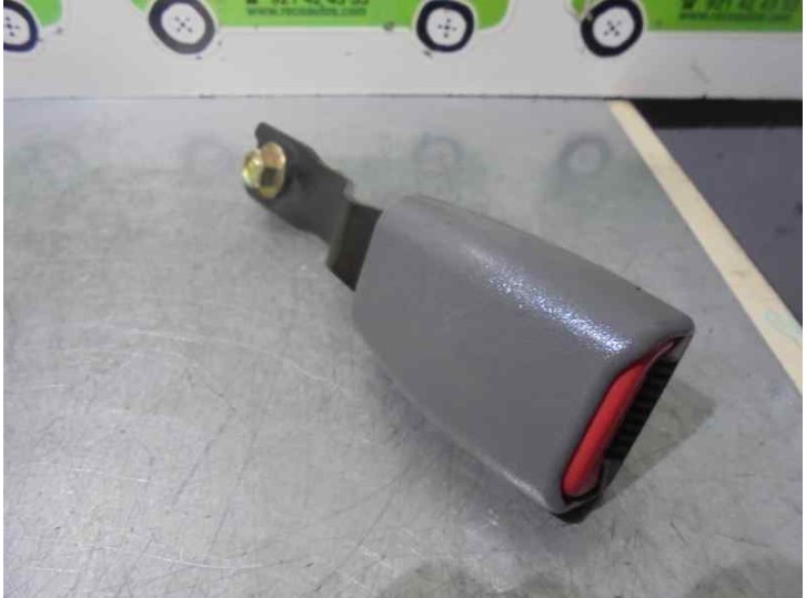 Recambio de enganche cinturon para hyundai santa fe (sm) 2.4 cat referencia OEM IAM   5 PUERTAS