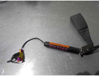 Recambio de enganche cinturon para opel vectra c berlina comfort referencia OEM IAM B9022830932 2446329 5 PUERTAS