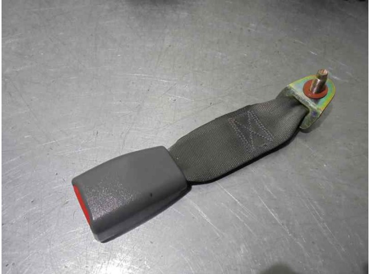 Recambio de enganche cinturon para hyundai santa fe (sm) 2.4 cat referencia OEM IAM   5 PUERTAS