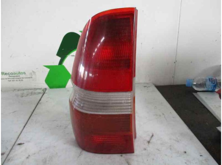 Replacement rear left tail light for Ford Escort Turnier 1.6 cat OEM IAM reference 6138970 5 DOORS