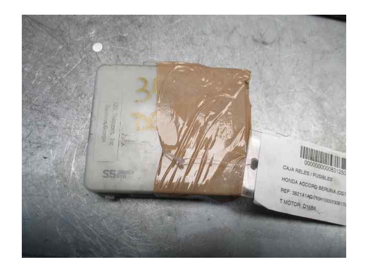 Recambio de caja reles / fusibles para honda accord berlina (cg7-9/ch1-7) 1.6 cat (d 16 b 2) referencia OEM IAM 38850 G030M1 SUW