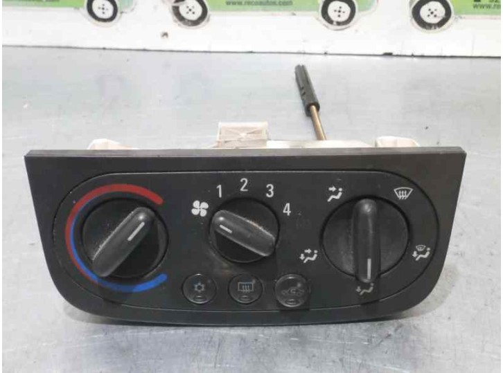 Recambio de mando calefaccion / aire acondicionado para opel combo (corsa c) 1.3 16v cdti cat (z 13 dt / ln9) referencia OEM IAM