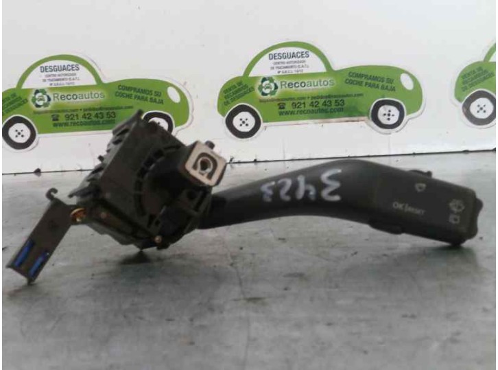 Replacement wiper stalk for Seat Toledo (5P2) 2.0 TDI OEM IAM reference 1K0953519A 01203506 