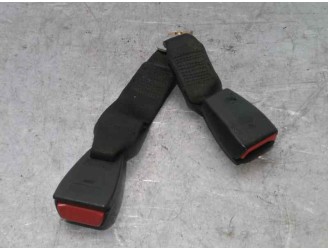 Recambio de enganche cinturon para bmw serie 3 berlina (e46) 320d referencia OEM IAM 8233292  4 PUERTAS