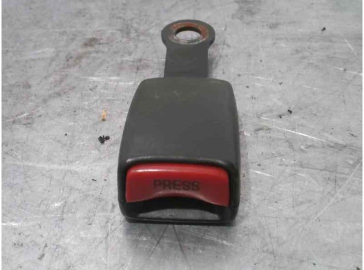 Recambio de enganche cinturon para nissan almera tino (v10m) 2.2 dci diesel cat referencia OEM IAM   5 PUERTAS