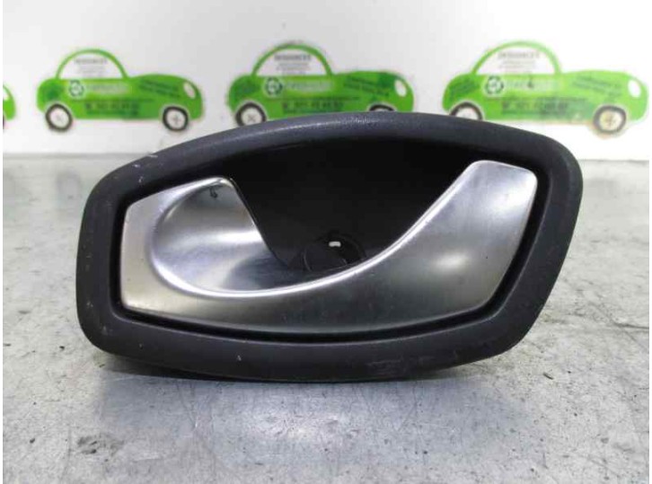 Recambio de maneta interior delantera izquierda para renault megane iii berlina 5 p tomtom edition referencia OEM IAM 826730001R