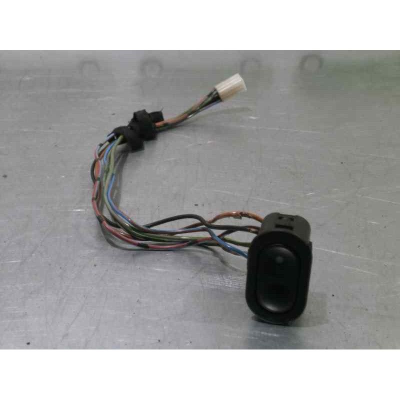 Recambio de mando elevalunas delantero derecho para opel tigra 1.4 16v referencia OEM IAM 90433895  