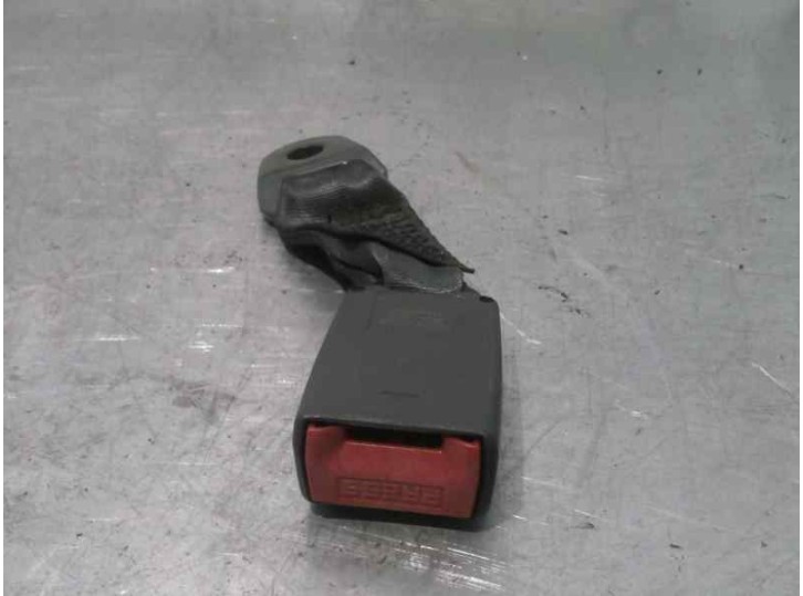 Recambio de enganche cinturon para nissan micra (k12e) 1.4 cat referencia OEM IAM 88842AX401 33041191 3 PUERTAS