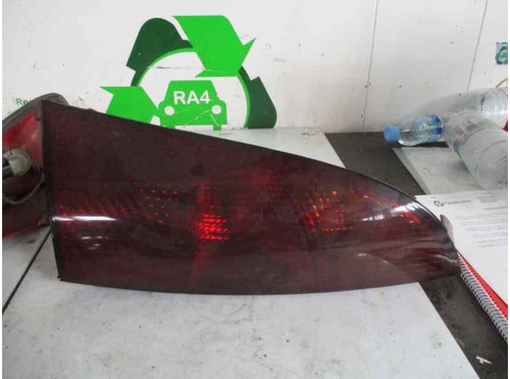 Recambio de piloto trasero izquierdo para ford focus berlina (cak) 1.6 16v cat referencia OEM IAM 3 PUERTAS
