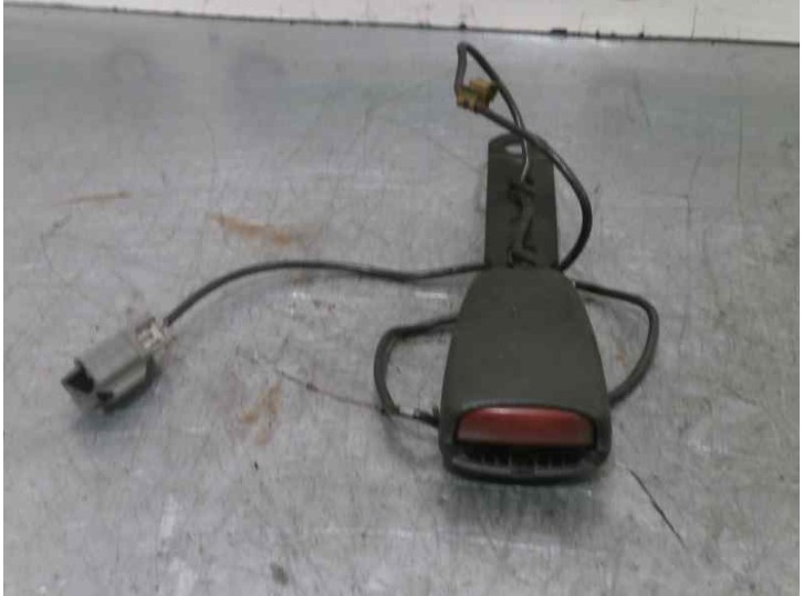 Recambio de enganche cinturon para volvo s70 berlina 2.5 cat referencia OEM IAM  930929 4 PUERTAS