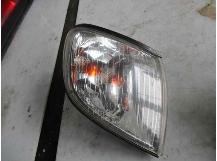 Replacement front right light for Hyundai H1 2.5 CRDi CAT OEM IAM reference 
