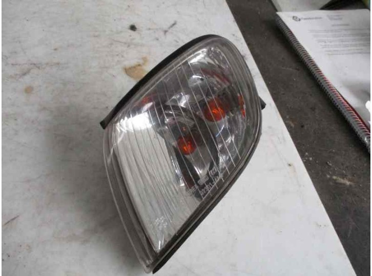 Replacement front left light for Hyundai H1 2.5 CRDi CAT OEM IAM reference 