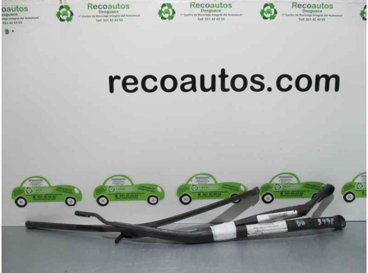 Replacement front right wiper arm for Nissan Primera saloon (P12) 1.9 16V turbodiesel cat OEM IAM reference 28886AU3