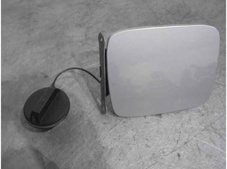 Replacement exterior fuel cap for Nissan Primera saloon (P12) 1.9 16V turbodiesel cat OEM IAM reference 