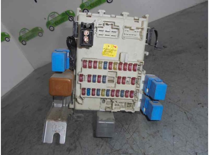 Recambio de caja reles / fusibles para nissan primera berlina (p12) 1.9 16v turbodiesel cat referencia OEM IAM 24350AV700 093002