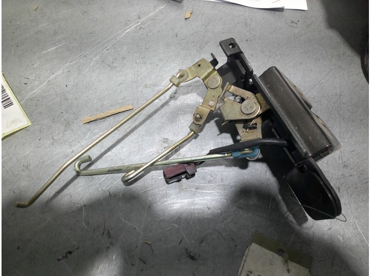 Recambio de cerradura maletero / porton para daewoo lanos 1.5 cat referencia OEM IAM 5 PUERTAS