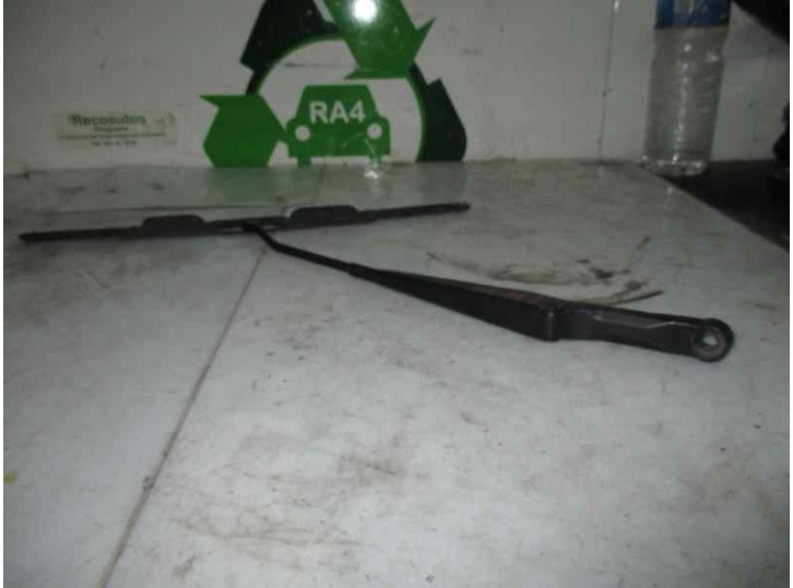 Recambio de brazo limpia delantero derecho para renault megane ii classic berlina confort dynamique referencia OEM IAM   