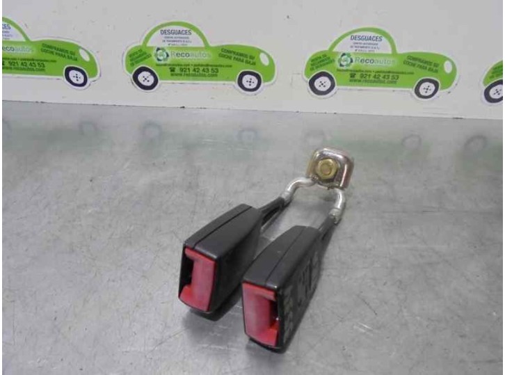 Recambio de enganche cinturon para seat ibiza (6l1) 1.4 16v referencia OEM IAM 6Q0857739 TRA CENTRAL 3 PUERTAS
