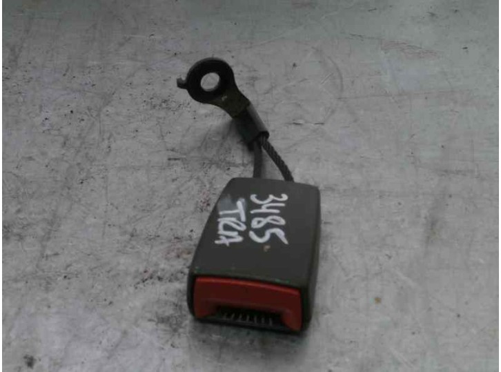 Recambio de enganche cinturon para opel vectra c berlina 1.9 cdti referencia OEM IAM 13202404F A9051036259 4 PUERTAS