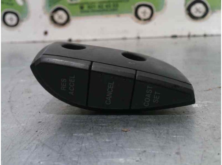 Recambio de mando radio volante para hyundai sonata (y2) 2.0 cat referencia OEM IAM 967003D100  