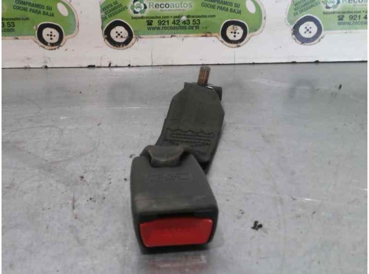Recambio de enganche cinturon para hyundai sonata (y2) 2.0 cat referencia OEM IAM 898403C020LK  4 PUERTAS