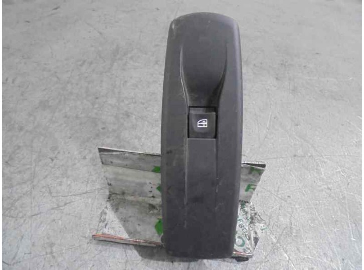 Recambio de mando elevalunas delantero derecho para renault megane iii berlina 5 p dynamique referencia OEM IAM 809600004R 