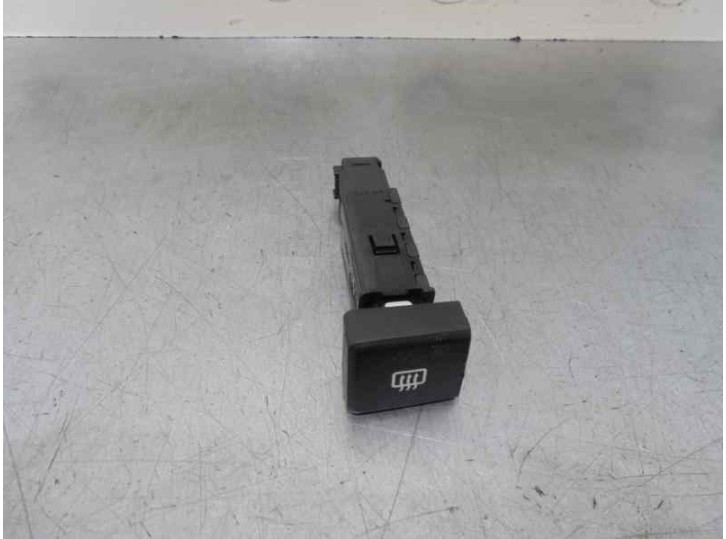 Recambio de boton luneta para kia carens 2.0 turbodiesel cat referencia OEM IAM 306188  