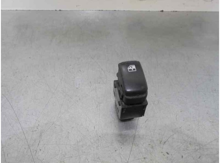 Recambio de mando elevalunas trasero derecho para kia carens 2.0 turbodiesel cat referencia OEM IAM 030617  