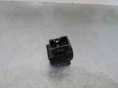 Recambio de mando elevalunas trasero derecho para kia carens 2.0 turbodiesel cat referencia OEM IAM 030617  