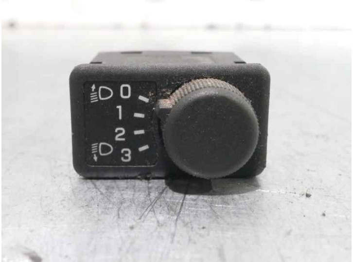 Replacement light adjustment button - do not use for Nissan Almera (N16/E) 2.2 dCi Diesel CAT OEM IAM reference 