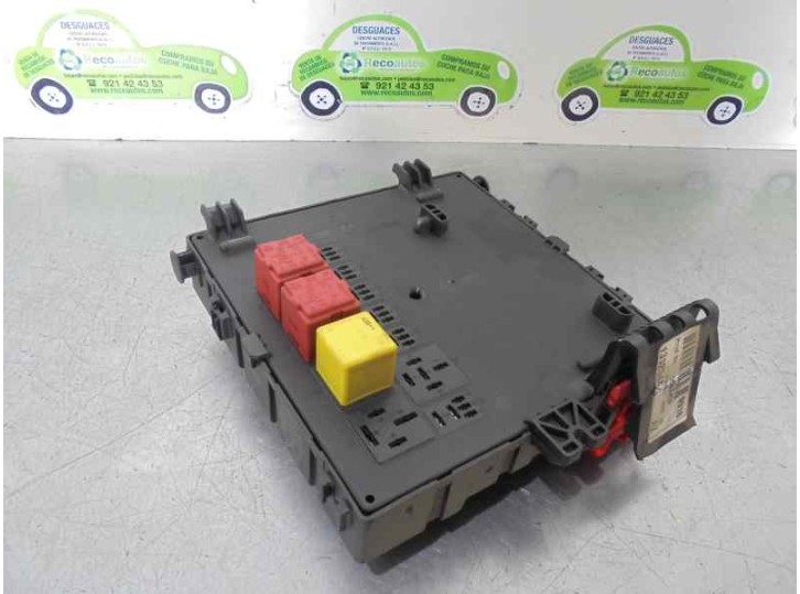 Recambio de caja reles / fusibles para opel vectra c berlina 2.2 16v dti cat (y 22 dtr / l50) referencia OEM IAM 13125487 