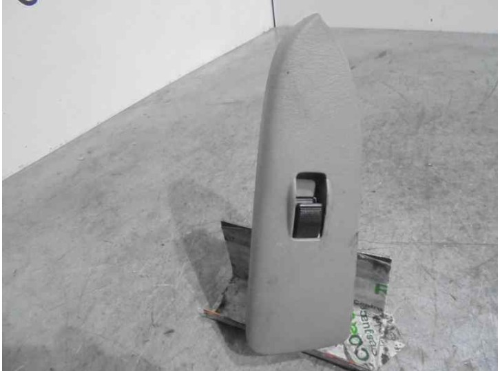 Recambio de mando elevalunas delantero derecho para mazda premacy (cp) 2.0 turbodiesel referencia OEM IAM 