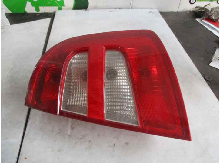 Recambio de piloto trasero derecho para skoda fabia (6y2/6y3) 1.4 referencia OEM IAM 6Y9945111B 