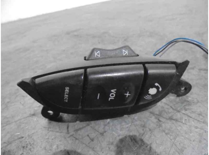 Recambio de mando radio volante para jaguar x-type 2.1 v6 24v cat referencia OEM IAM XR8314K147BBW 