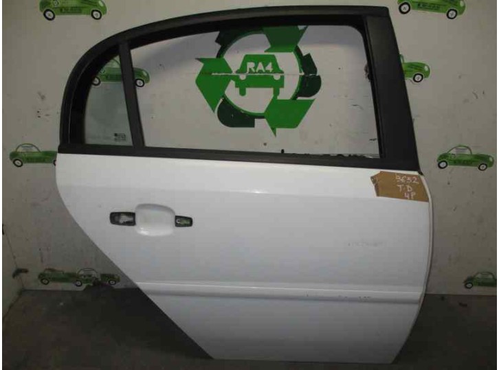 Recambio de puerta trasera derecha para opel vectra c berlina comfort referencia OEM IAM 124607 BLANCO 4 PUERTAS
