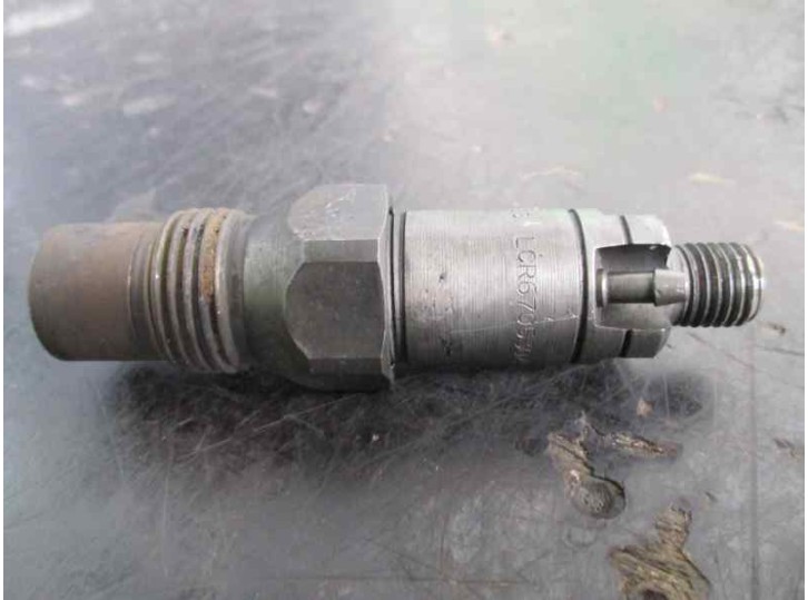 Replacement injector for Fiat Marea Berlina (185) 1.9 Turbodiesel OEM IAM reference LCR6705305 LUCAS